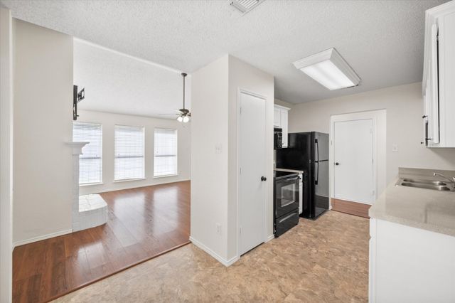 1124 Margie Street, Burleson, TX 76028