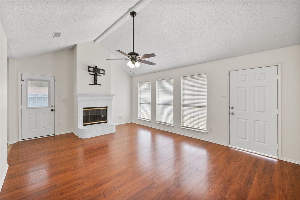 1124 Margie Street, Burleson, TX 76028 — photo 4