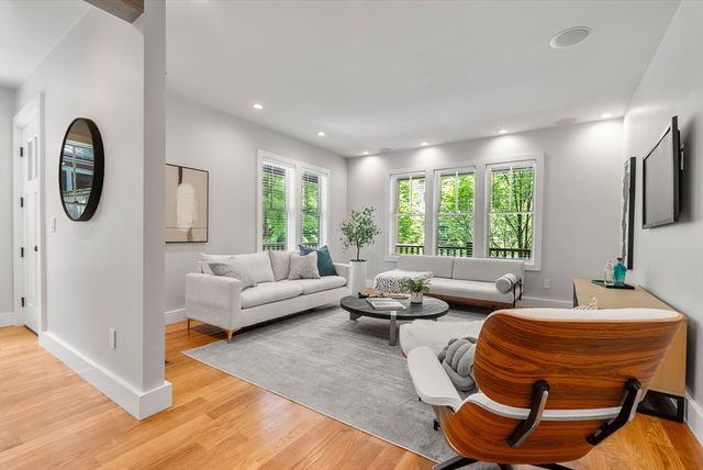 24 Sigourney St 2, Boston, MA 02130