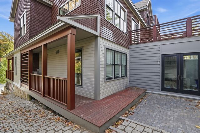24 Sigourney St 2, Boston, MA 02130