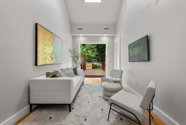 24 Sigourney St 2, Boston, MA 02130