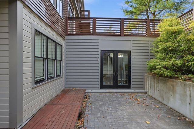 24 Sigourney St 2, Boston, MA 02130