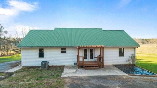 1535 Hughes Lake Road SE, Cleveland, TN 37323