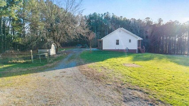 1535 Hughes Lake Road SE, Cleveland, TN 37323