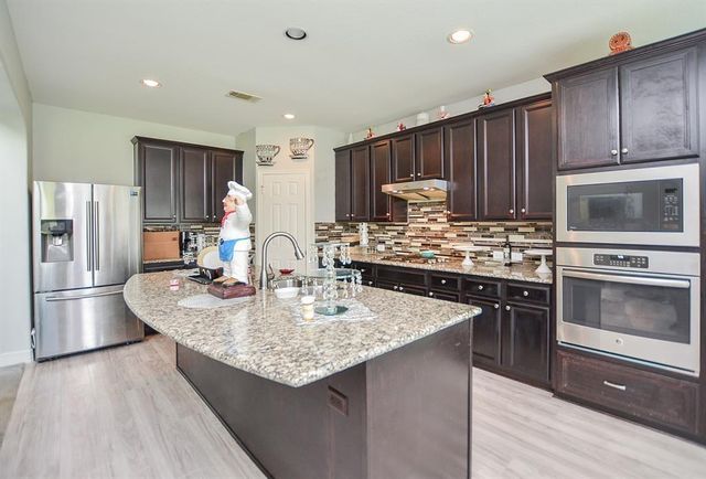 6638 Miller Shadow Lane, Sugar Land, TX 77479