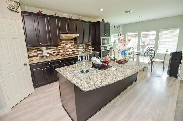 6638 Miller Shadow Lane, Sugar Land, TX 77479