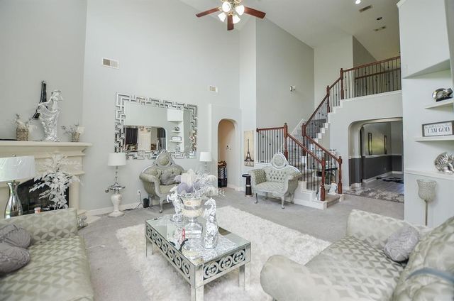 6638 Miller Shadow Lane, Sugar Land, TX 77479