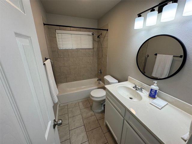 600 S Hattie Street B, Terrell, TX 75160