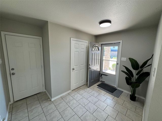 600 S Hattie Street B, Terrell, TX 75160