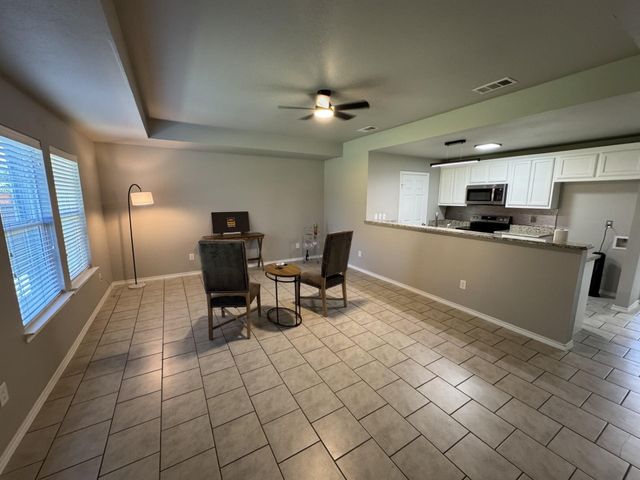 600 S Hattie Street B, Terrell, TX 75160