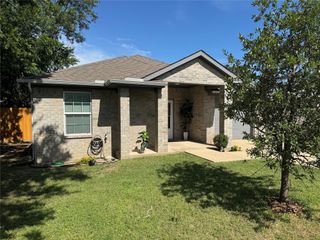 600 S Hattie Street B, Terrell, TX 75160