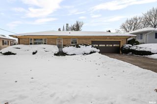 1901 W 38TH Street, Davenport, IA 25806