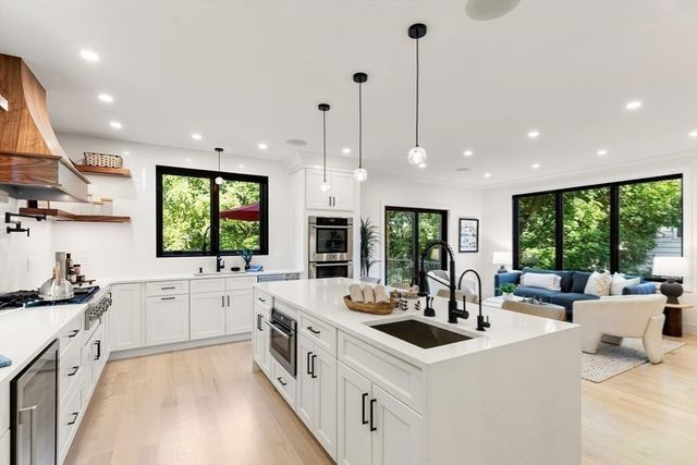 863 Main Street, Reading, MA 01867