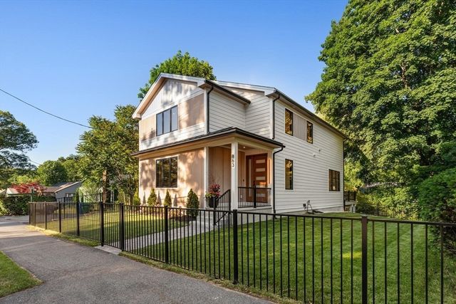 863 Main Street, Reading, MA 01867