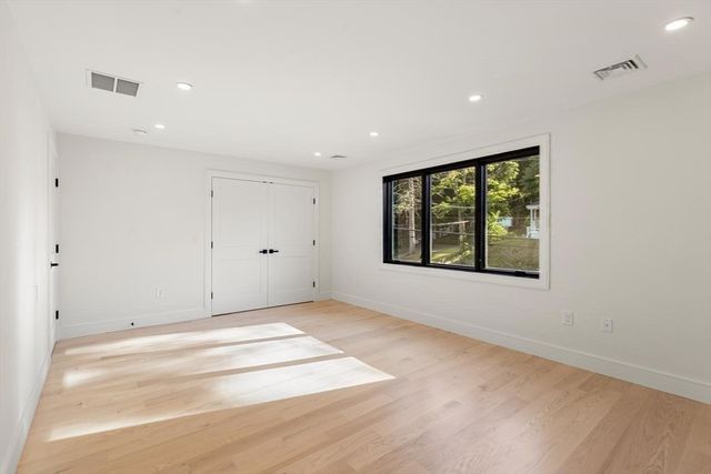 863 Main Street, Reading, MA 01867