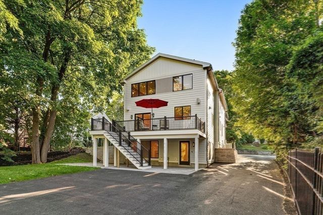 863 Main Street, Reading, MA 01867