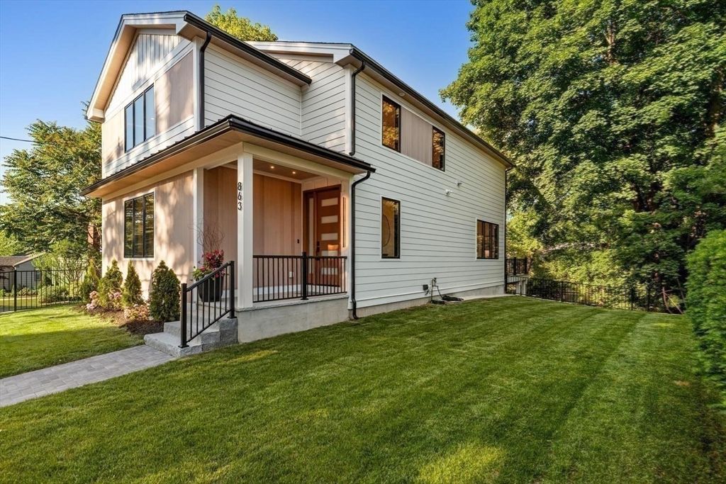 863 Main Street, Reading, MA 01867