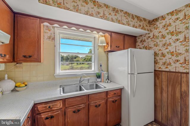 6463 KABLETOWN RD, Charles Town, WV 25414