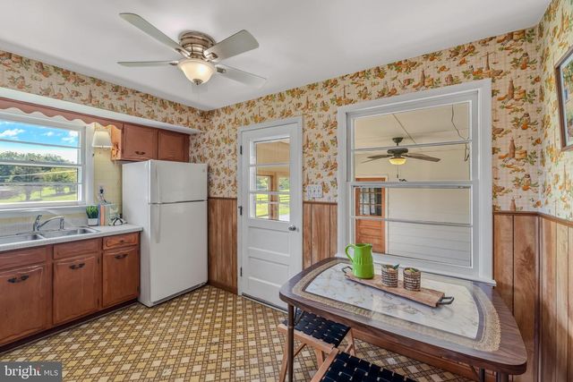 6463 KABLETOWN RD, Charles Town, WV 25414