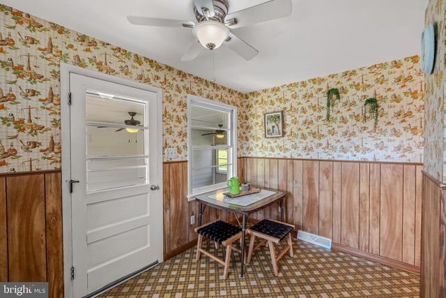 6463 KABLETOWN RD, Charles Town, WV 25414