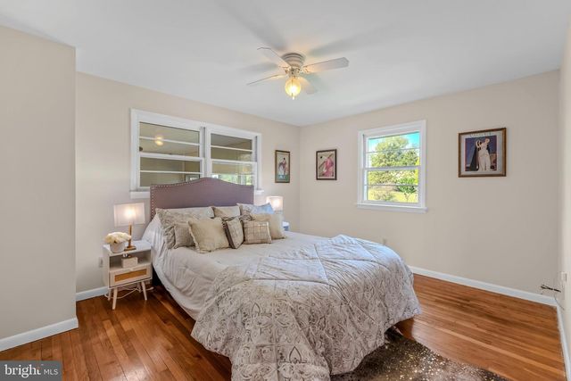 6463 KABLETOWN RD, Charles Town, WV 25414