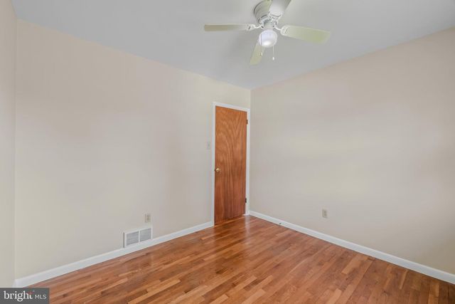 6463 KABLETOWN RD, Charles Town, WV 25414