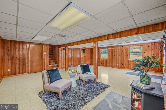 6463 KABLETOWN RD, Charles Town, WV 25414