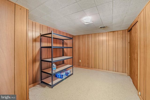 6463 KABLETOWN RD, Charles Town, WV 25414