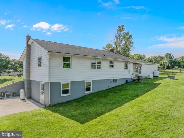 6463 KABLETOWN RD, Charles Town, WV 25414