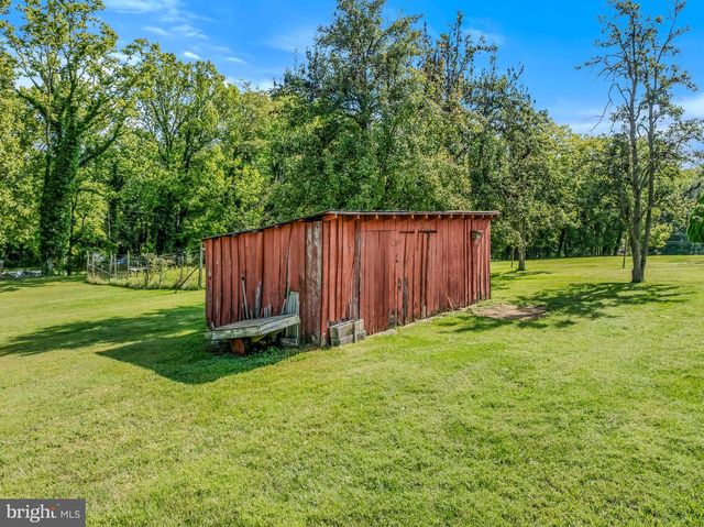 6463 KABLETOWN RD, Charles Town, WV 25414