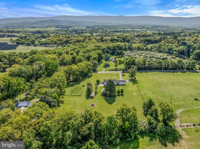 6463 KABLETOWN RD, Charles Town, WV 25414