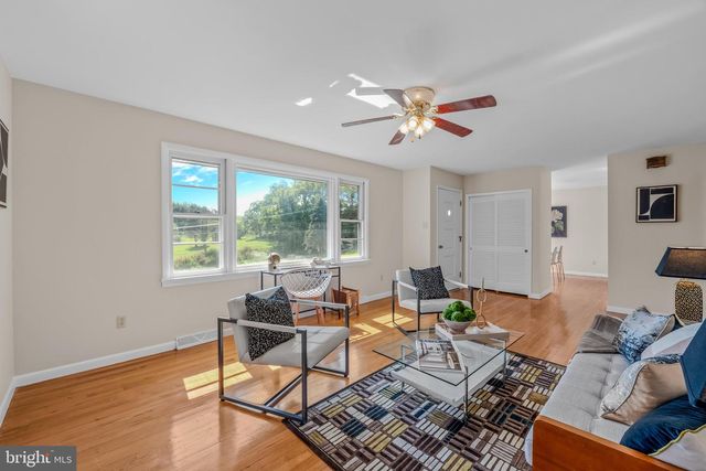 6463 KABLETOWN RD, Charles Town, WV 25414