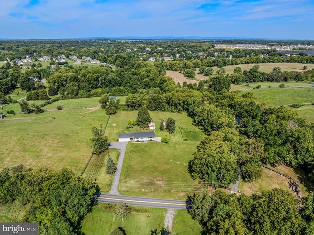 6463 KABLETOWN RD, Charles Town, WV 25414