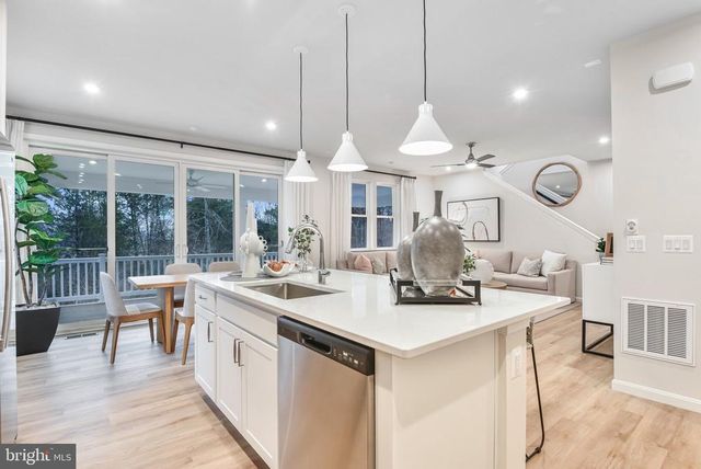 8055 MCKAY ST, Bealeton, VA 22712