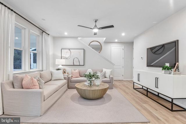 8055 MCKAY ST, Bealeton, VA 22712