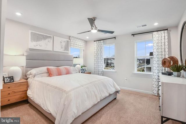 8055 MCKAY ST, Bealeton, VA 22712