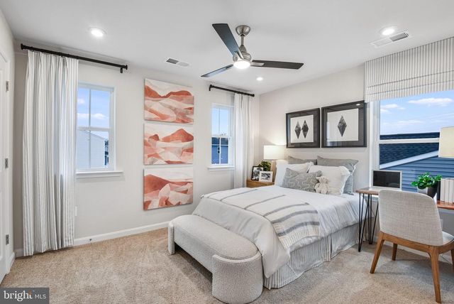 8055 MCKAY ST, Bealeton, VA 22712