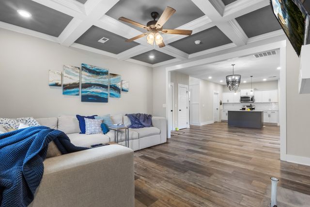 229 Kildeer Dr, Clarksville, TN 37040