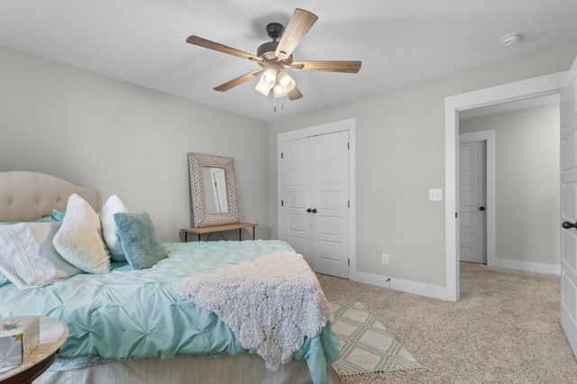 229 Kildeer Dr, Clarksville, TN 37040
