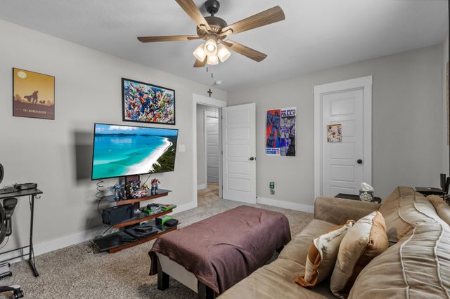 229 Kildeer Dr, Clarksville, TN 37040