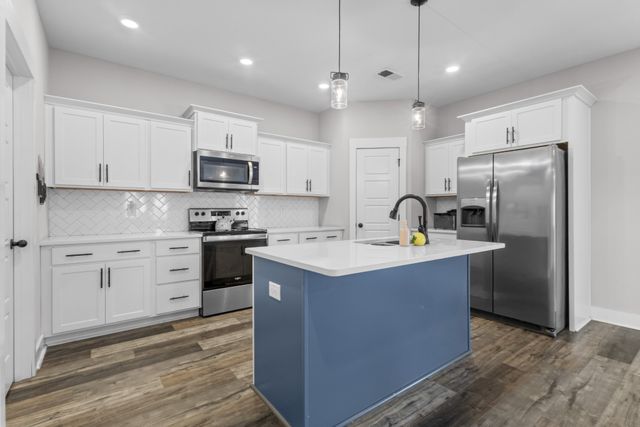 229 Kildeer Dr, Clarksville, TN 37040