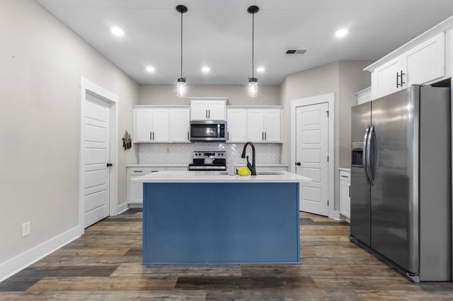 229 Kildeer Dr, Clarksville, TN 37040