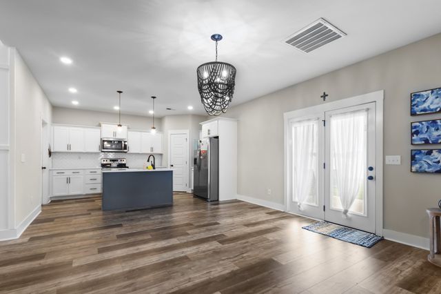 229 Kildeer Dr, Clarksville, TN 37040