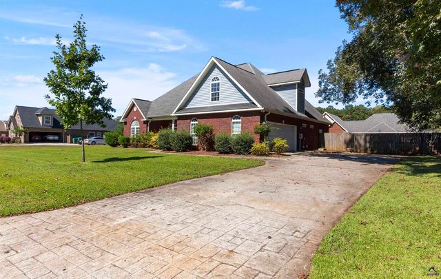 2006 Melrose Place, Kathleen, GA 31047