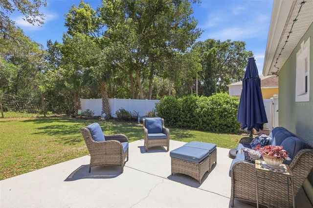 923 CASCADES PARK TRAIL, Deland, FL 32720