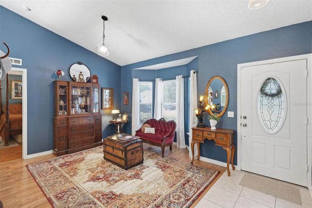 923 CASCADES PARK TRAIL, Deland, FL 32720