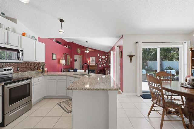 923 CASCADES PARK TRAIL, Deland, FL 32720