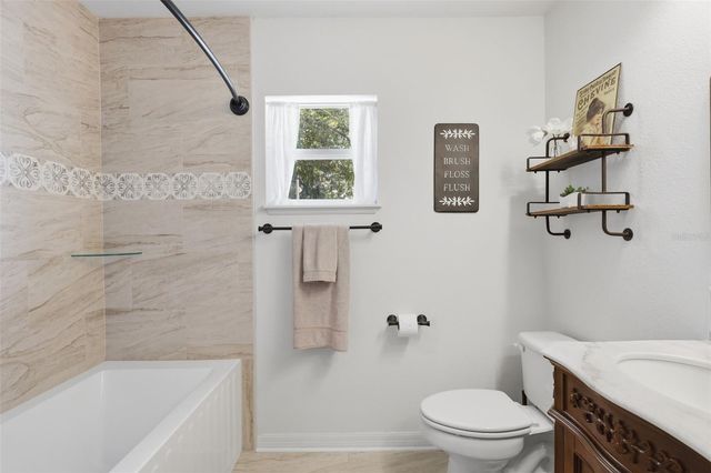 923 CASCADES PARK TRAIL, Deland, FL 32720