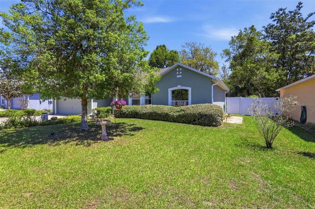 923 CASCADES PARK TRAIL, Deland, FL 32720