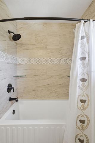 923 CASCADES PARK TRAIL, Deland, FL 32720